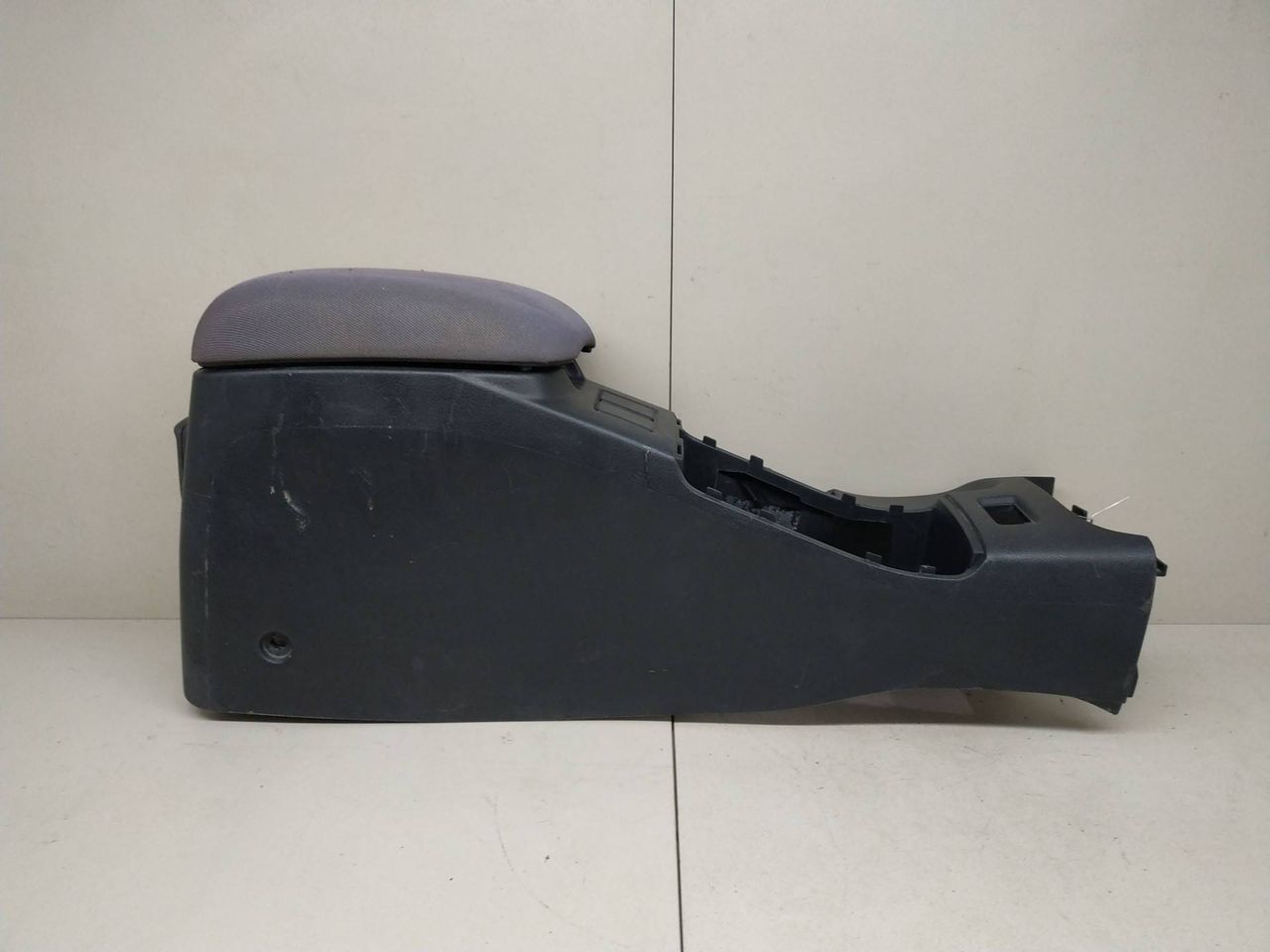 консоль салона Nissan Primera P12 2005 - фото №1