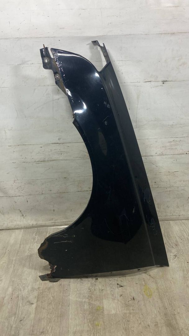 крыло переднее левое Cadillac CTS 1 поколение 2004, 3.6 л., i, LY7, бензин, АКПП, чёрный, седан, задний привод, 88890923 - фото №1