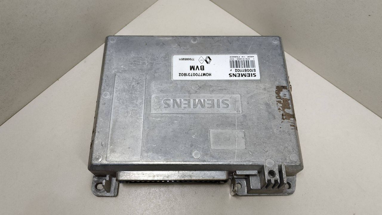 блок управления двигателем Renault 5 2 поколение 1993, 1.7 л., бензин, HOM7700731802, 7700859511, S100811102F - фото №1