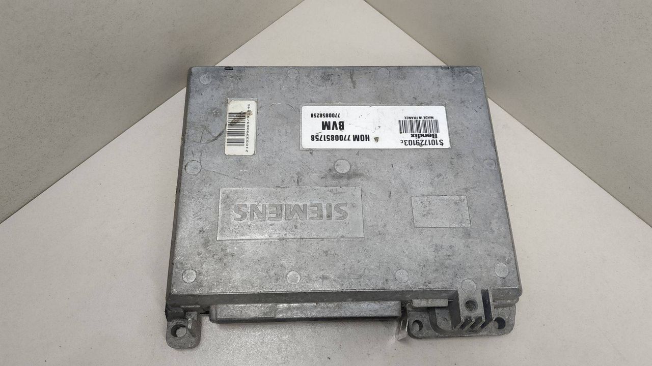 блок управления двигателем Renault Clio 1 поколение 1994, 1.2 л., бензин, 7700858258, HOM7700851758, S101729103C - фото №1