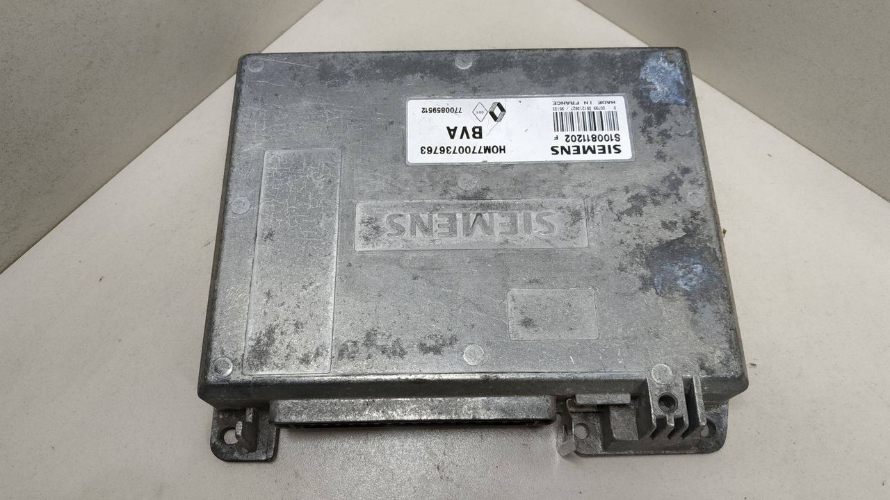 блок управления двигателем Renault 21 1 поколение 1988, 1.7 л., SIEMENS, 7700859512, HOM7700736763, S100811202F - фото №1