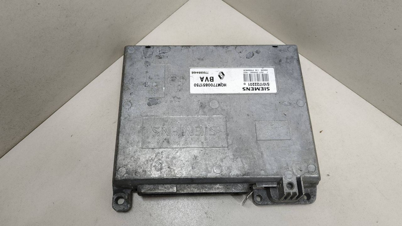 блок управления двигателем Renault Safrane 1 поколение 1995, 3.0 л., SIEMENS, 7700864498, HOM7700851750, BVA, S101722201D - фото №1