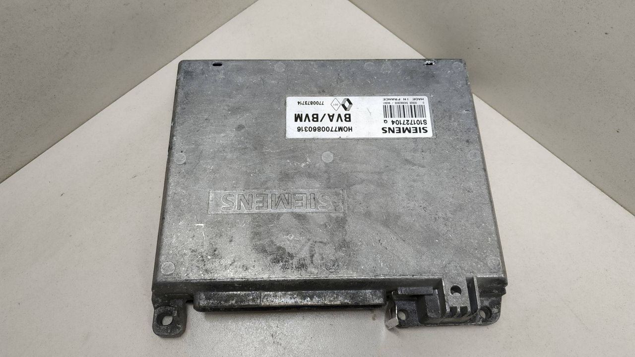блок управления двигателем Renault Espace 3 поколение 1999, SIEMENS, HOM7700860317, 7700873714, BVABVM, S101727104Q - фото №1