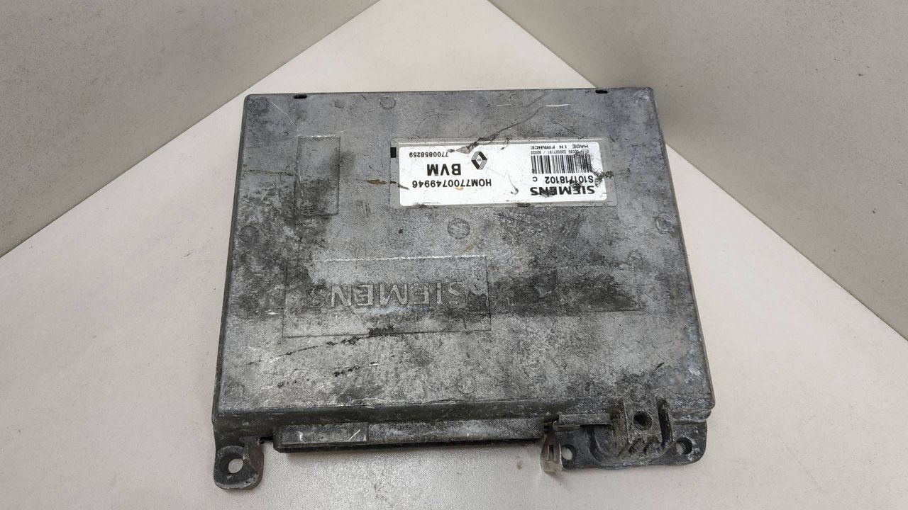 блок управления двигателем Renault 21 1 поколение 1988, SIEMENS, BVM, 7700858259, HOM7700749946, S101718102C - фото №1