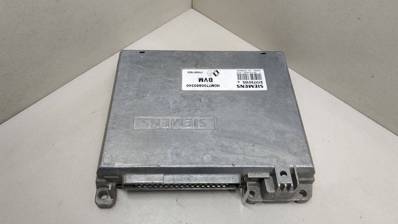 блок управления двигателем Renault Clio 2 поколение 1999, SIEMENS, BVM, 7700871823, HOM7700860340, S111730105B - фото №1