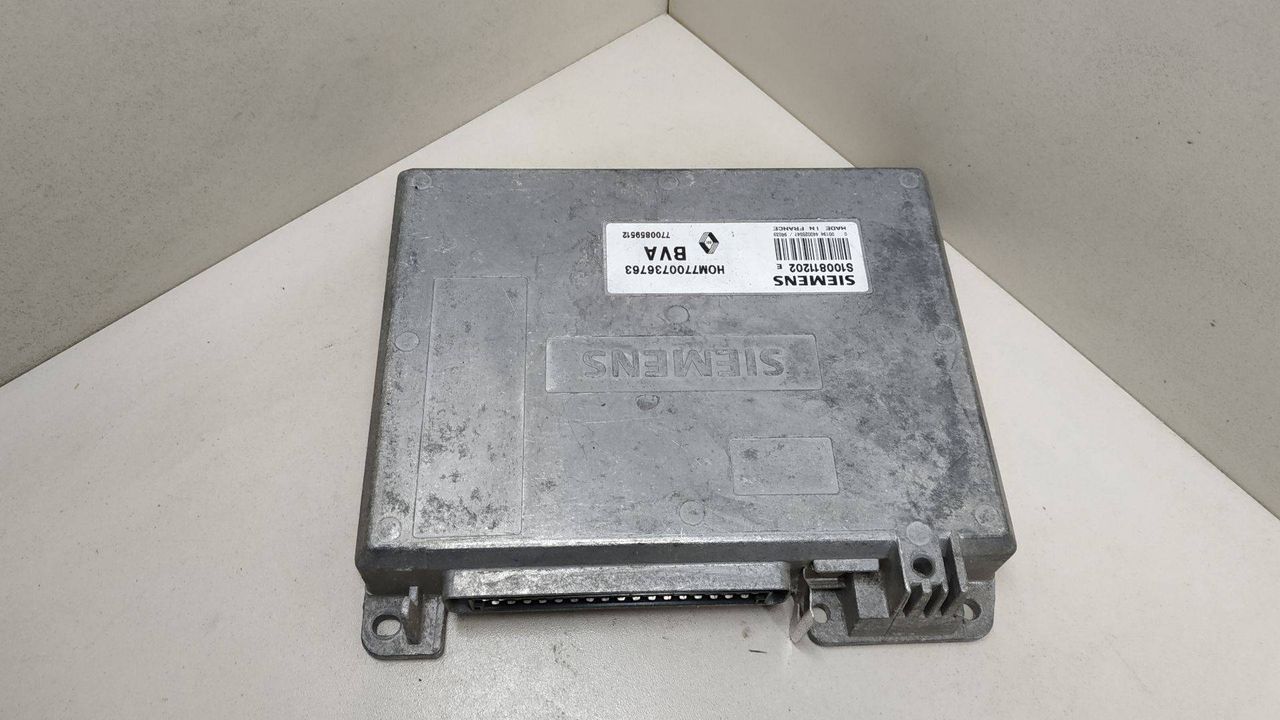блок управления двигателем Renault 19 1 поколение 1991, SIEMENS, BVM, 7700859512, HOM7700736763, S100811202E - фото №1