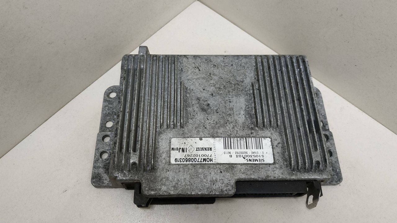 блок управления двигателем Renault Laguna 1 поколение 1996, 7700102267, HOM7700860319, S105300103B - фото №1