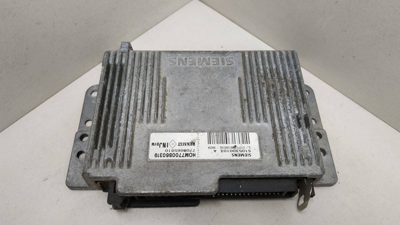 блок управления двигателем Renault Megane 1 поколение 1997, HOM7700860319, 7700860319, S105300103A - фото №1
