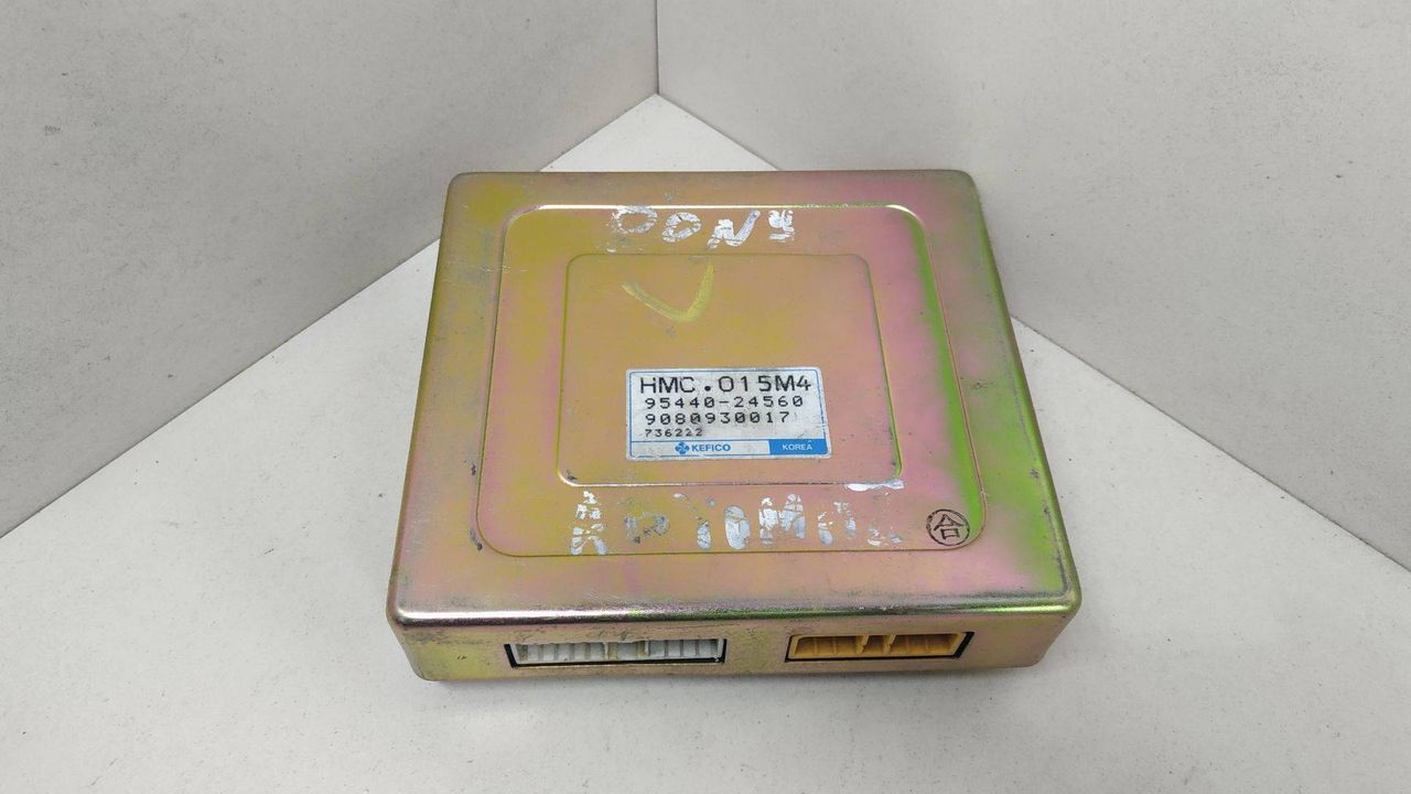 блок управления двигателем Hyundai Pony X2 1994, 1.5 л., бензин, 95440-24560, 9080930017, 736222 - фото №1