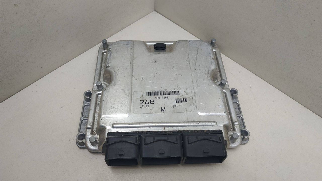 блок управления двигателем Volvo S40 1 поколение 1997, 1.9 л., DiD, дизель, 0281010437, 8200296435, HOM8200142442 - фото №1