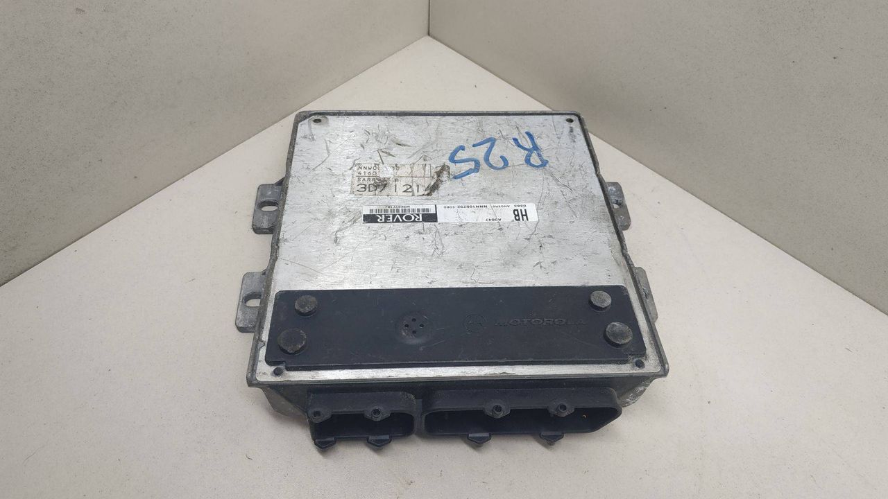 блок управления двигателем Rover 25 1 поколение 2002, 1.4 л., бензин, NNN100752, M3K01Y1BJ, HB0383 - фото №1
