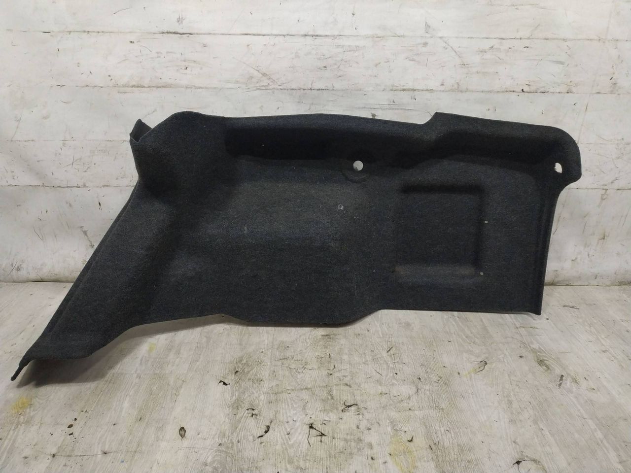 обшивка багажника Cadillac CTS 1 поколение 2004, 3.6 л., i, LY7, бензин, АКПП, чёрный, седан, задний привод - фото №1