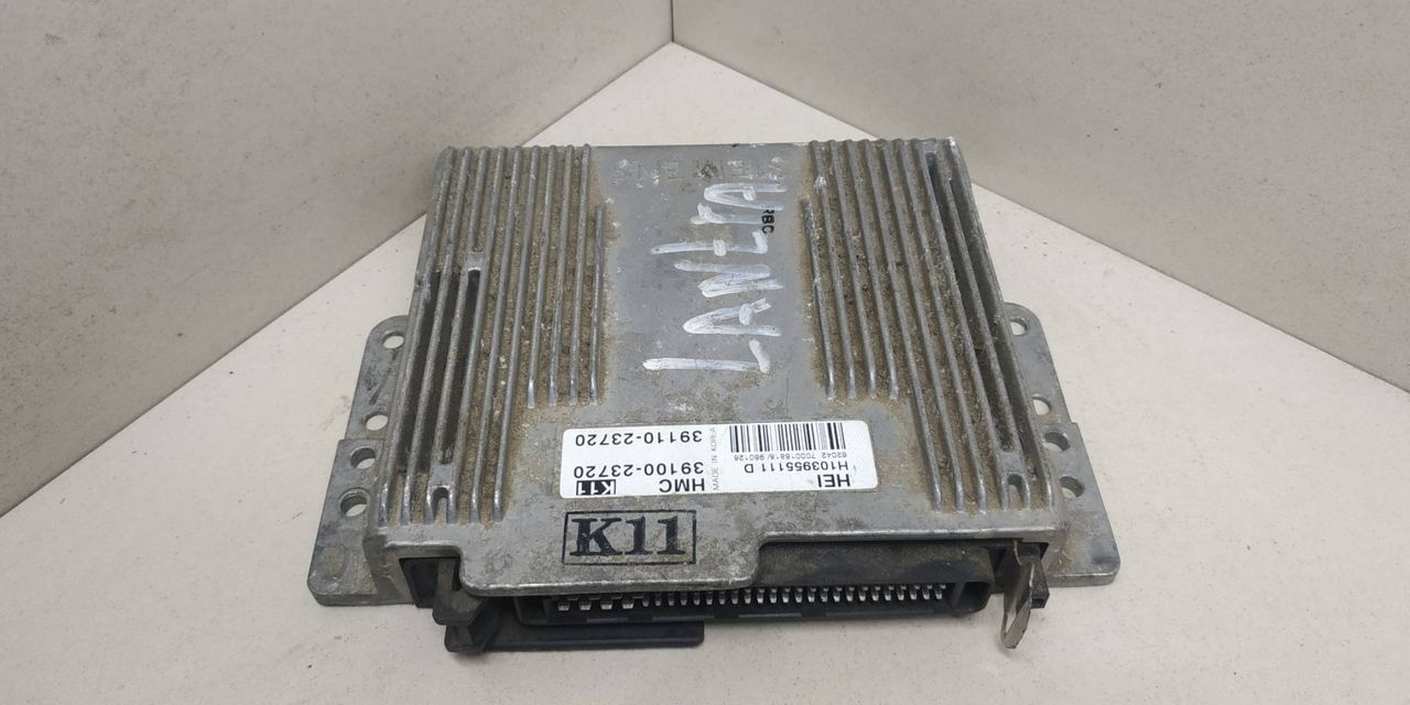 блок управления двигателем Hyundai Lantra J2 1997, 1.6 л., бензин, 39100-23720, H103955111D, 39110-23720 - фото №1