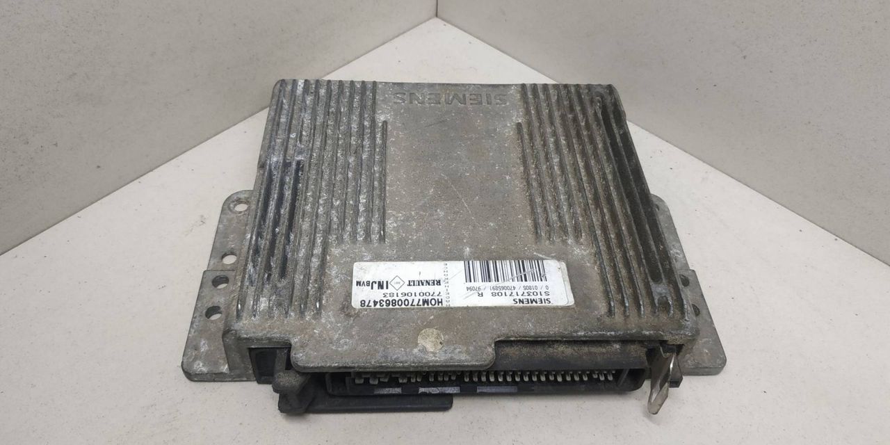 блок управления двигателем Renault Megane 1 поколение 1997, 2.0 л., бензин, HOM7700863478, S103717108R, 7700106183 - фото №1