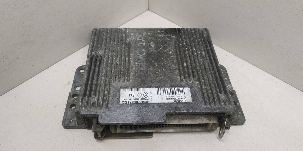 блок управления двигателем Renault Scenic 1 поколение 1998, 2.0 л., бензин, S103750005B, HOM7700874132, 7700102639C - фото №1