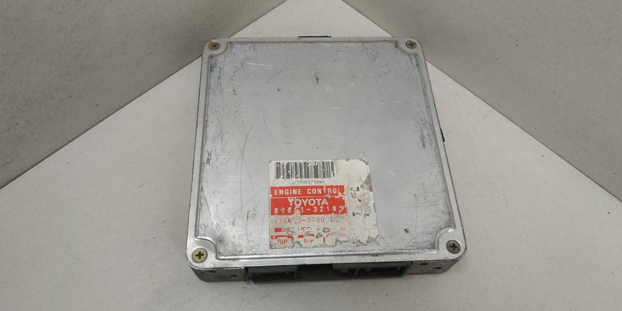 блок управления двигателем Toyota Camry 2 поколение V20 1989, 2.0 л., бензин, 89661-32193, 175000-3730 - фото №1