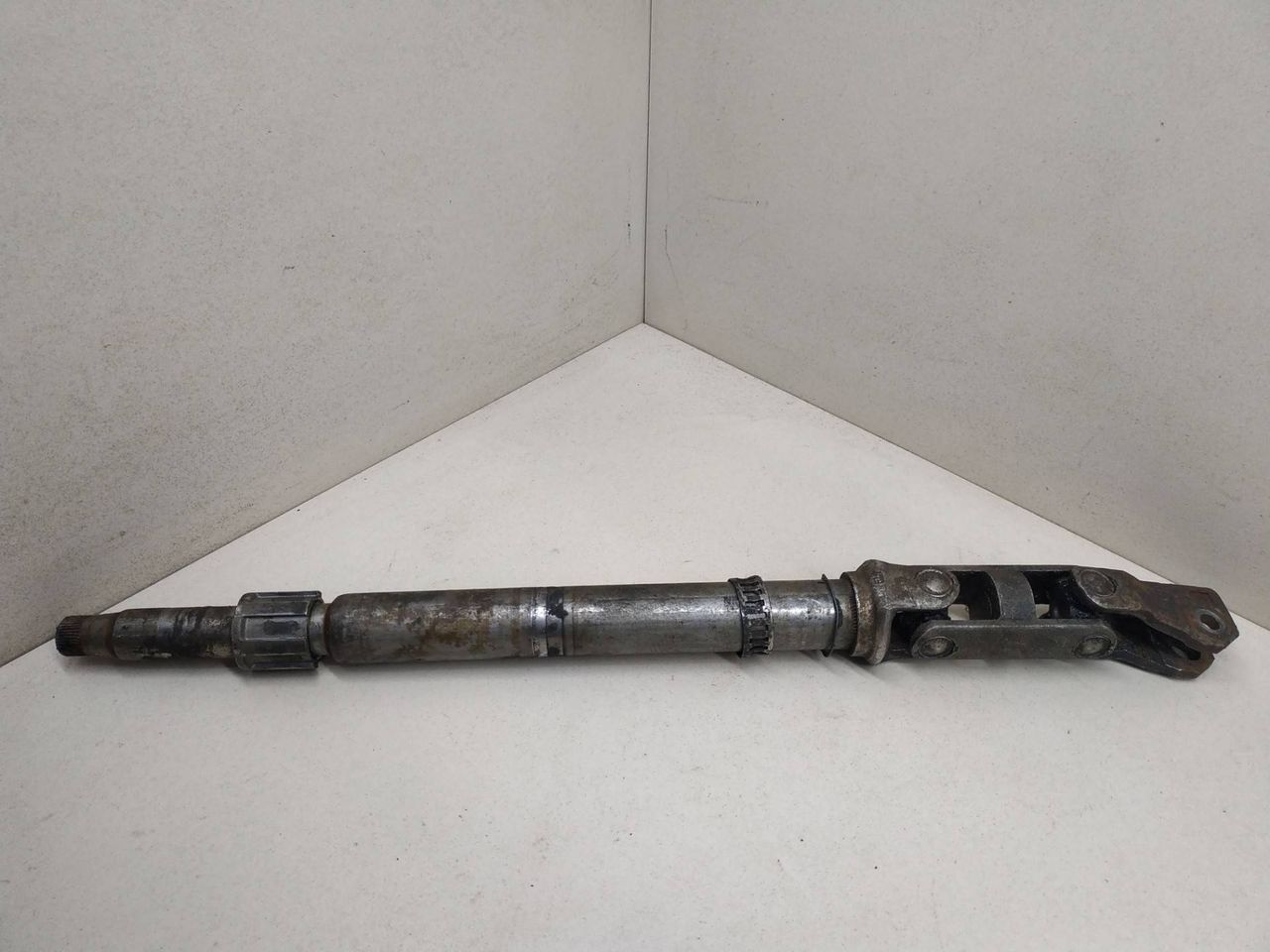 рулевой карданчик Citroen Saxo 1 поколение S0 1998, 1.0 л., i, CDY (TU9M), бензин, 5МКПП, красный, хетчбэк 3 дв., передний привод - фото №1