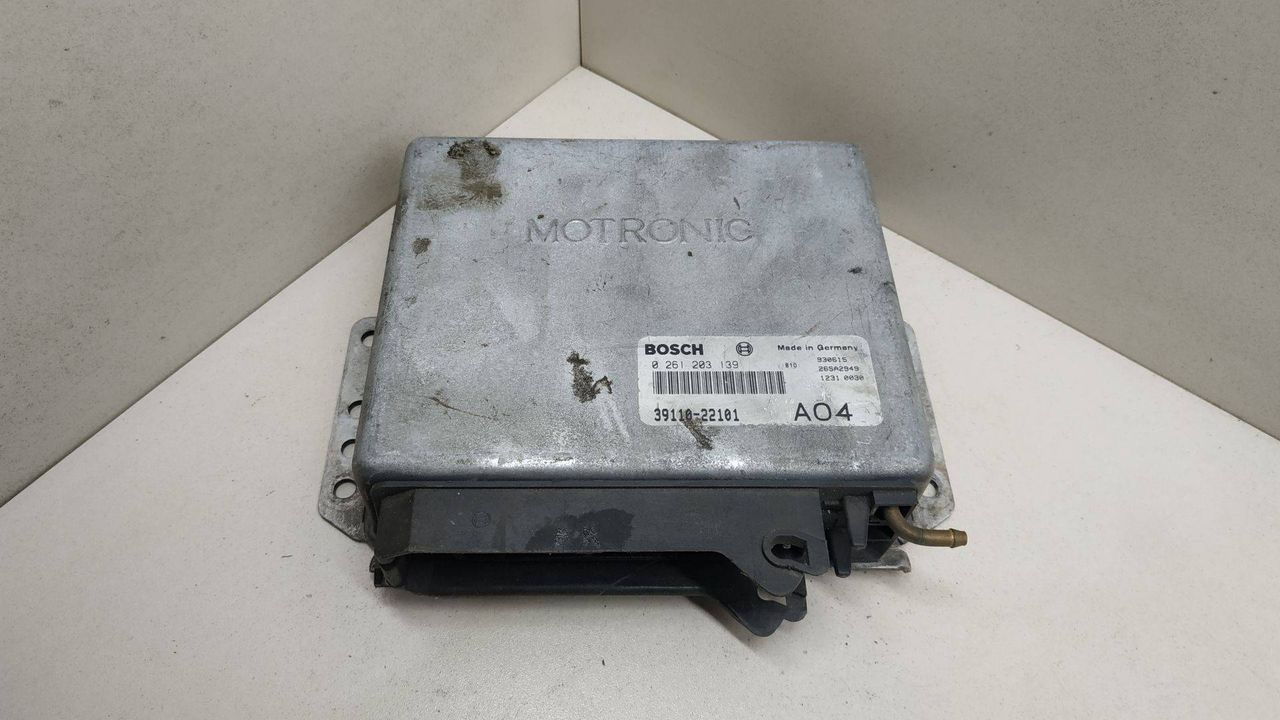 блок управления двигателем Fiat Coupe 1 поколение 1995, 1.5 л., бензин, 0261203139, 39110-22101, AO4 - фото №1