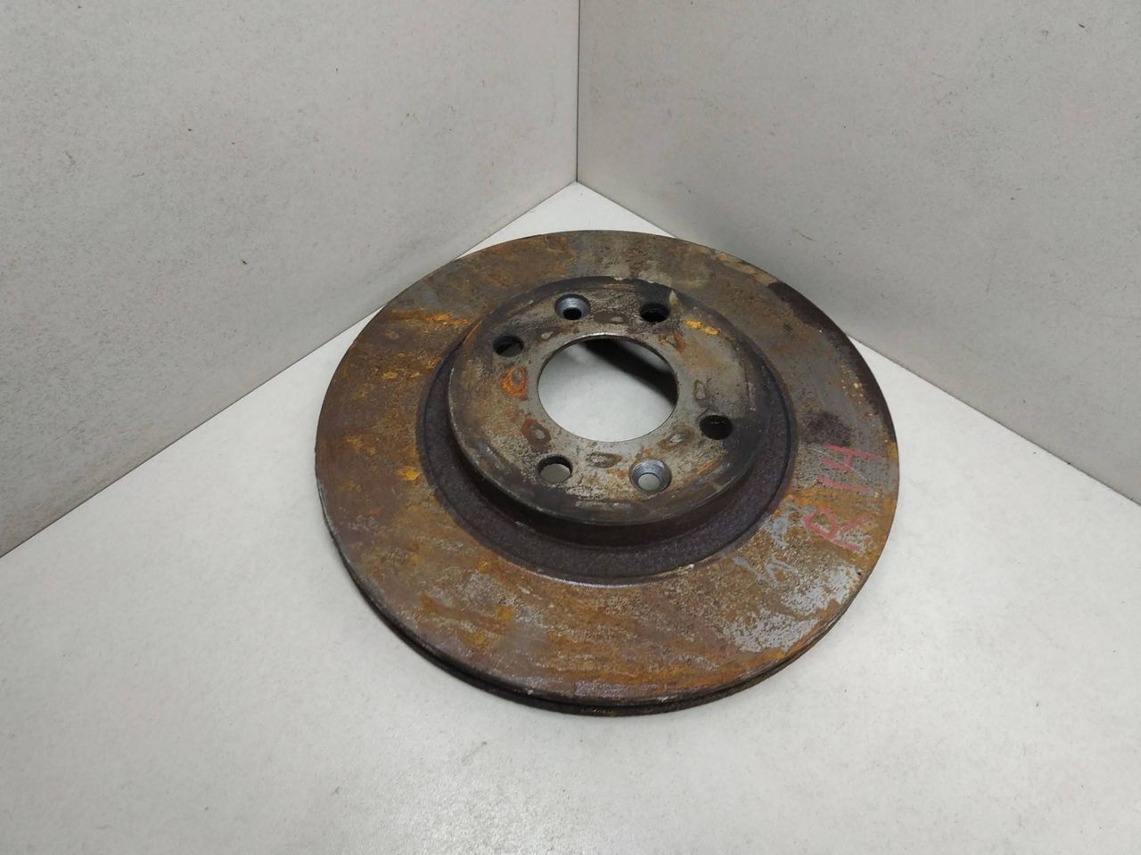 диск тормозной передний Renault Megane 1 поколение DA0F 1997, 1.6 л., i, K7M 702, бензин, 5МКПП, синий, купе, передний привод, 8201464598 - фото №1