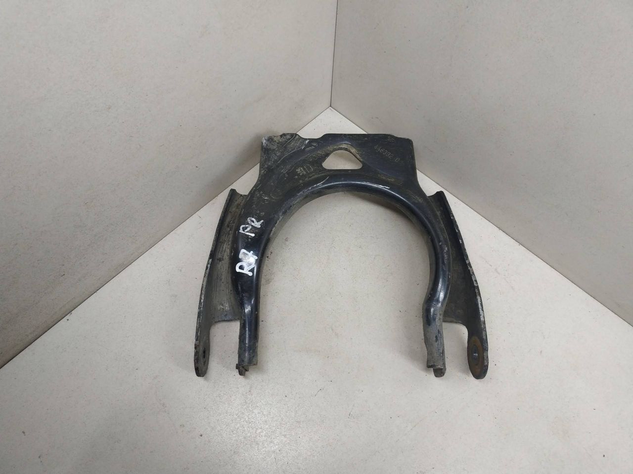 рычаг передний правый Peugeot 407 1 поколение 2006, 1.6 л., HDi, 9HY (DV6TED4), дизель, МКПП, серый, передний привод - фото №1