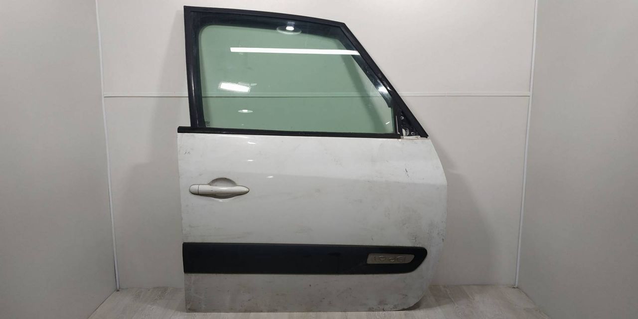 дверь передняя правая Renault Espace 4 поколение 2006, 1.9 л., DCi, F9Q 820, дизель, 6МКПП, белый, минивэн, передний привод, 7751473078 - фото №1
