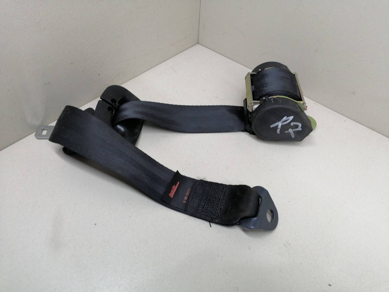 ремень безопасности Peugeot 407 1 поколение 2006, 1.6 л., HDi, 9HY (DV6TED4), дизель, МКПП, серый, передний привод, 96440737XX - фото №1