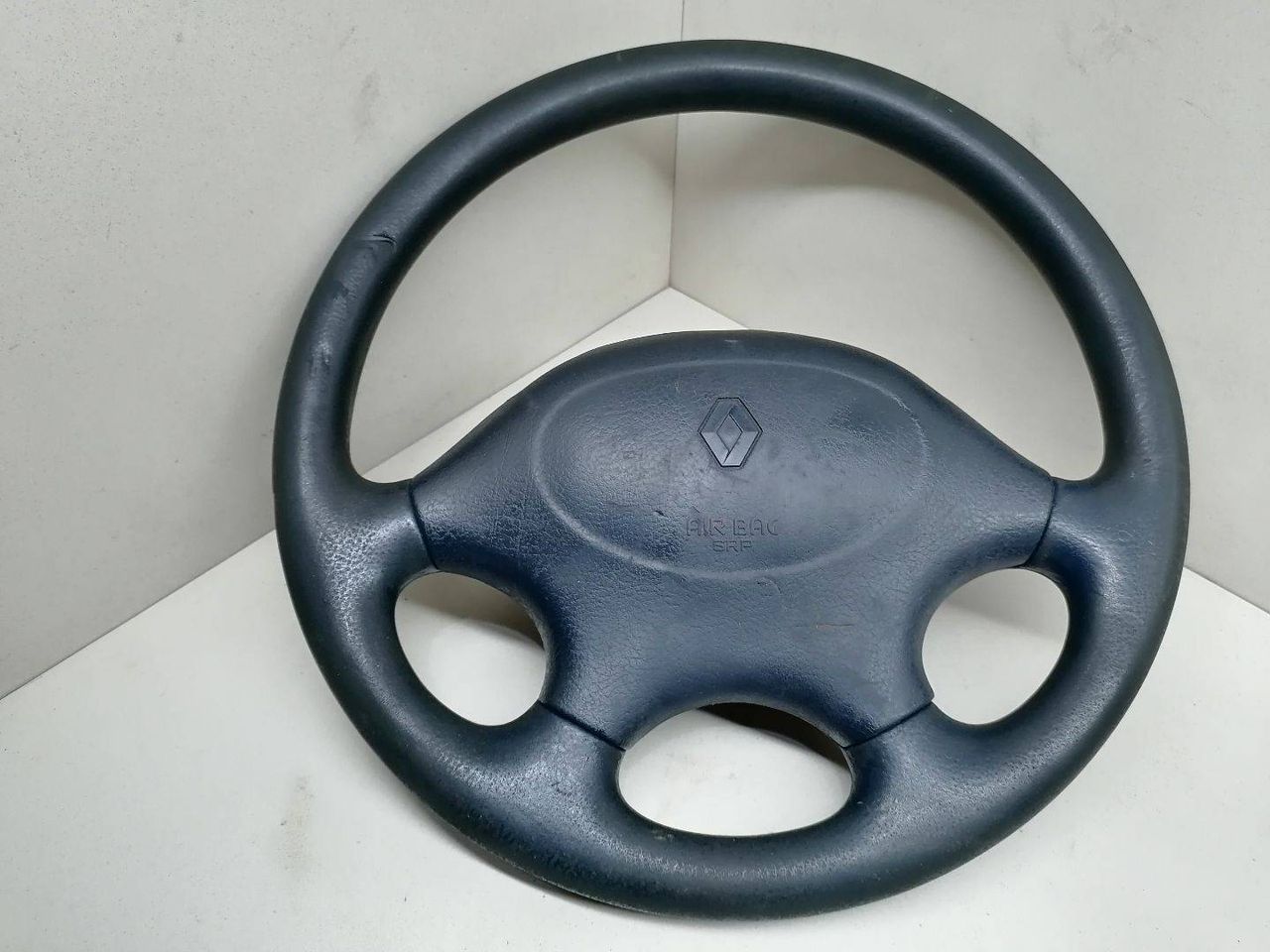 руль Renault Megane 1 поколение DA0F 1997, 1.6 л., i, K7M 702, бензин, 5МКПП, синий, купе, передний привод, 7700423449 - фото №1