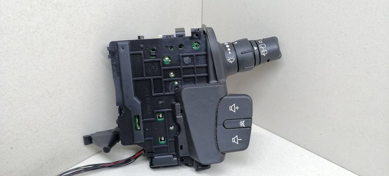 переключатель дворников Renault Scenic 2 поколение JM0G 2005, 1.9 л., DCi, F9Q 812, дизель, 6МКПП, серый, минивэн, передний привод, 7701069597 - фото №1