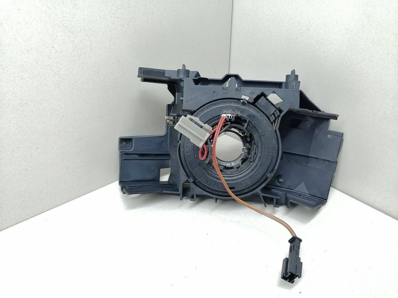 шлейф руля Renault Modus 1 поколение JP0J 2004, 1.4 л., i, K4J 770, бензин, 5МКПП, красный, хетчбэк 5 дв., передний привод, 8200245449 - фото №1