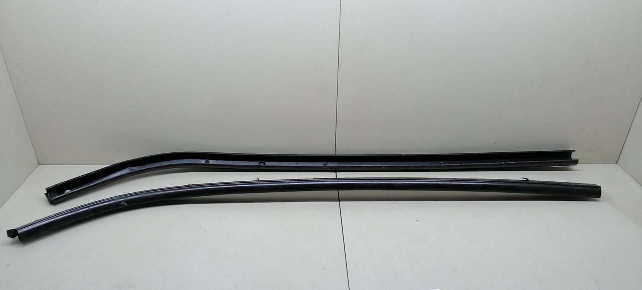 роликовая направляющая Peugeot 1007 1 поколение 2007, 1.6 л., HDi, 9HZ (DV6TED4), дизель, 5МКПП, серебристый, хетчбэк 3 дв., передний привод, 9649405480 - фото №1