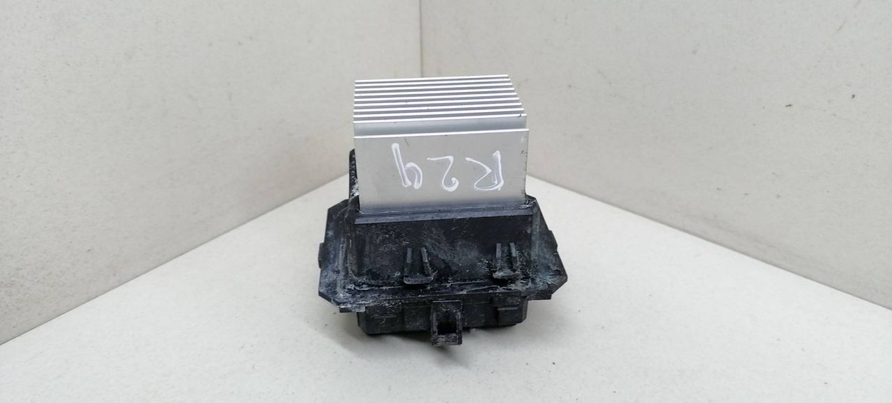 сопротивление печки Peugeot 308 1 T7 2007, 1.6 л., HDi, 9HZ (DV6TED4), дизель, 5МКПП, синий, хетчбэк 5 дв., передний привод, 6441AA - фото №1