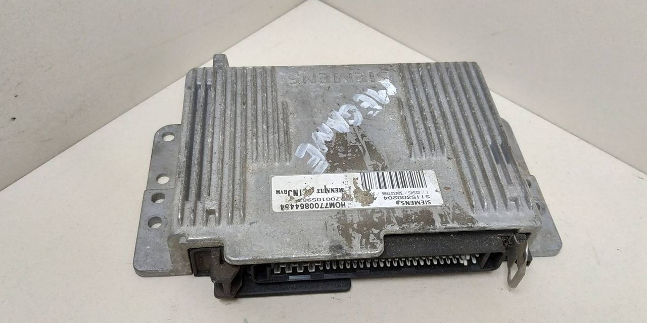 блок управления двигателем Renault Espace 3 поколение 2001, HOM7700864454, 7700105983, S115300204A - фото №1