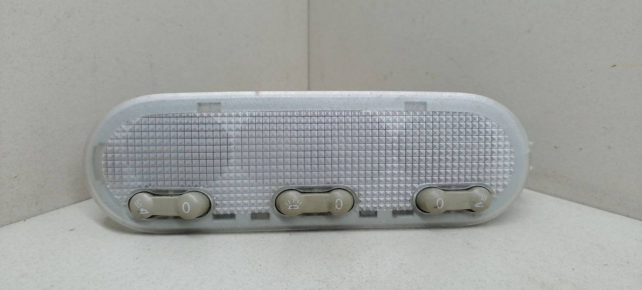 фонарь салона (плафон) Renault Scenic 2 поколение JM0G 2005, 1.9 л., DCi, F9Q 812, дизель, 6МКПП, серый, минивэн, передний привод, 8200073234 - фото №1