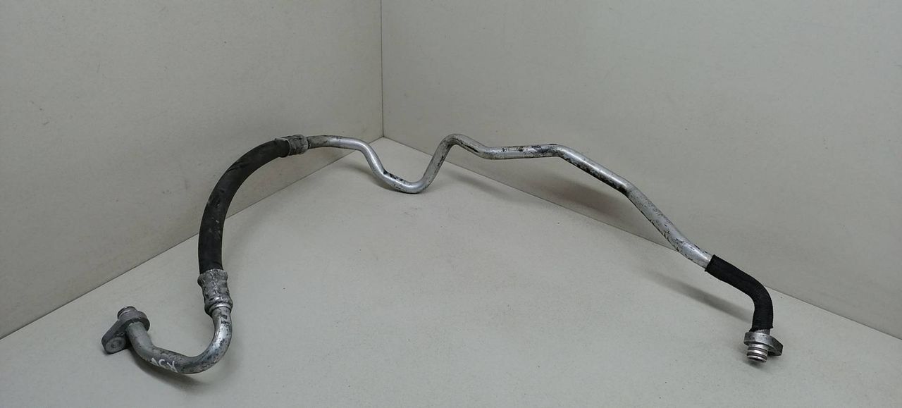 трубка кондиционера Peugeot 1007 1 поколение 2007, 1.6 л., HDi, 9HZ (DV6TED4), дизель, 5МКПП, серебристый, хетчбэк 3 дв., передний привод, 9682136880 - фото №1