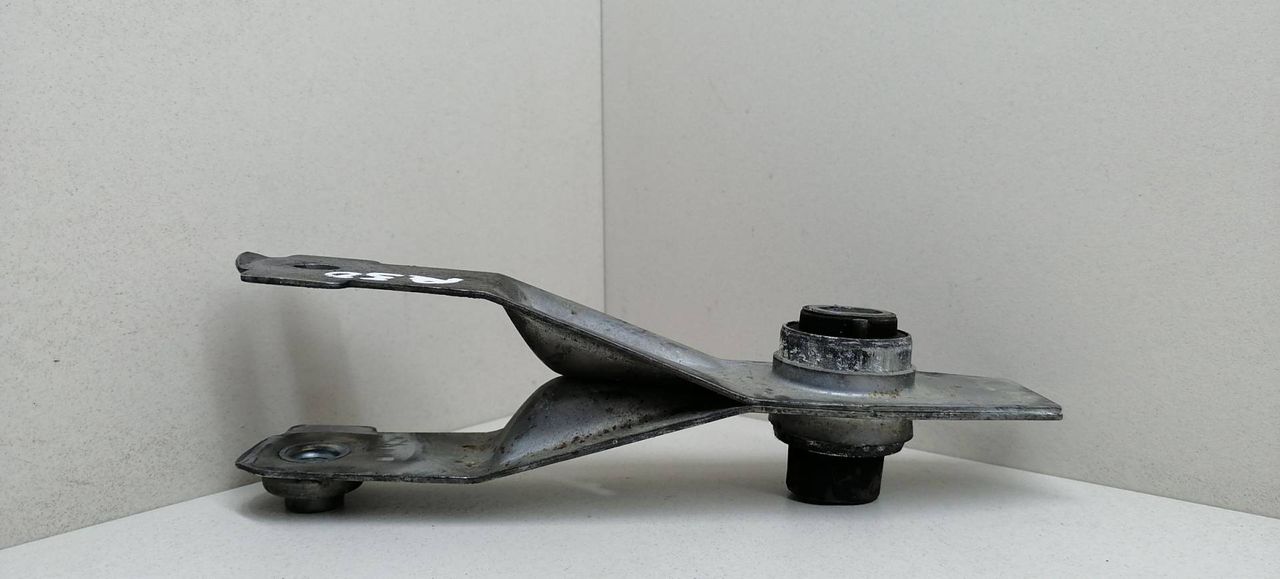кронштейн двигателя Renault Laguna 2 поколение 2004, 1.9 л., DCi, F9Q 670, дизель, МКПП, салатовый, универсал, передний привод, 8200250743 - фото №1