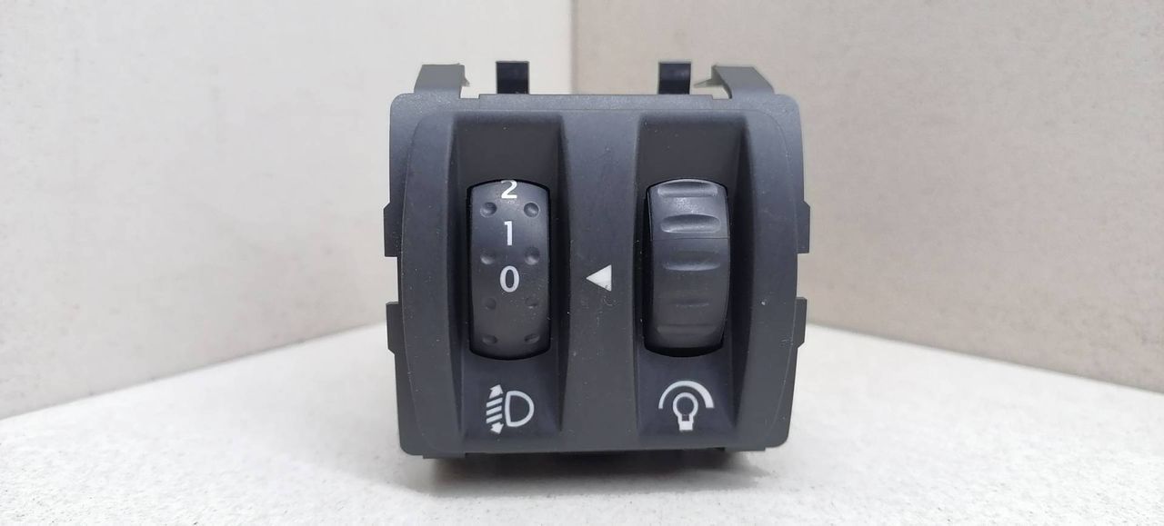 кнопка корректора фар Renault Laguna 3 поколение BT0A 2009, 1.5 л., DCi, K9K 780, дизель, 6МКПП, серый, хетчбэк 5 дв., передний привод, DELPHI, 251900001RD, 88020009259 - фото №1