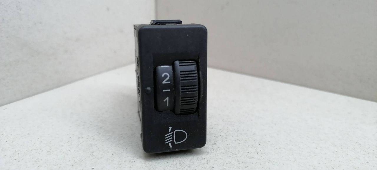 кнопка корректора фар Citroen C4 Picasso 1 поколение 2008, 1.6 л., HDi, 9HZ (DV6TED4), дизель, 5МКПП, минивэн, передний привод, 96384422XT, 96366692XT, 96476640XT - фото №1