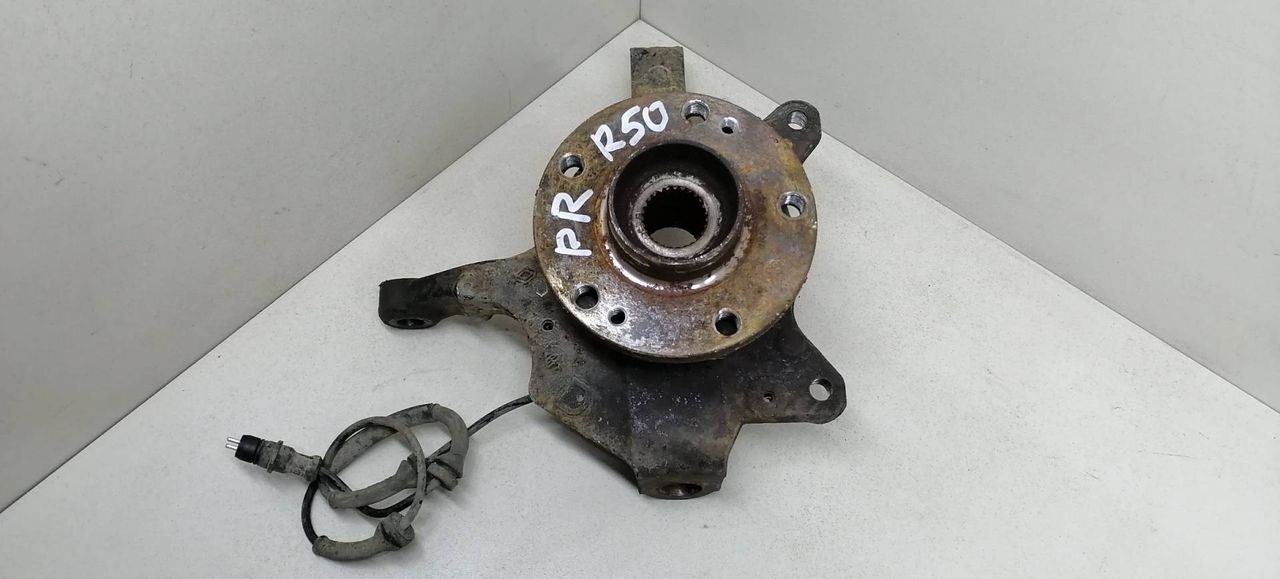 ступица передняя правая Renault Laguna 2 поколение 2004, 1.9 л., DCi, F9Q 670, дизель, МКПП, салатовый, универсал, передний привод, 8200267645 - фото №1