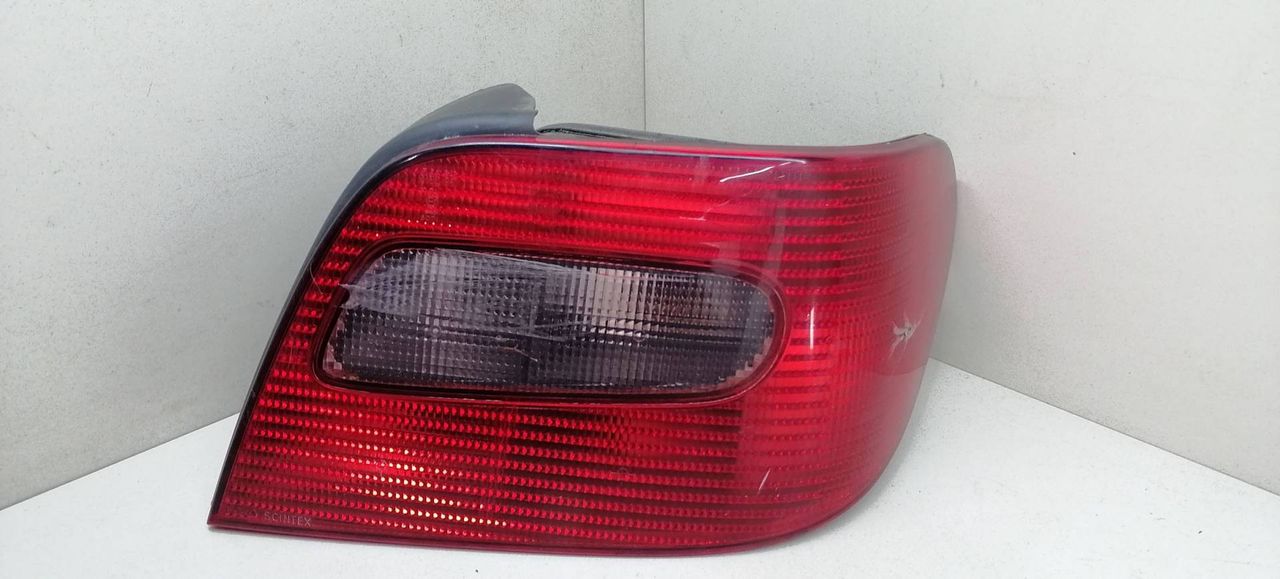 фонарь задний правый Citroen Xsara 1 поколение 1998, 1.9 л., D, DJY (XUD9A), дизель, 5МКПП, синий, хетчбэк 5 дв., передний привод, 6351J5 - фото №1