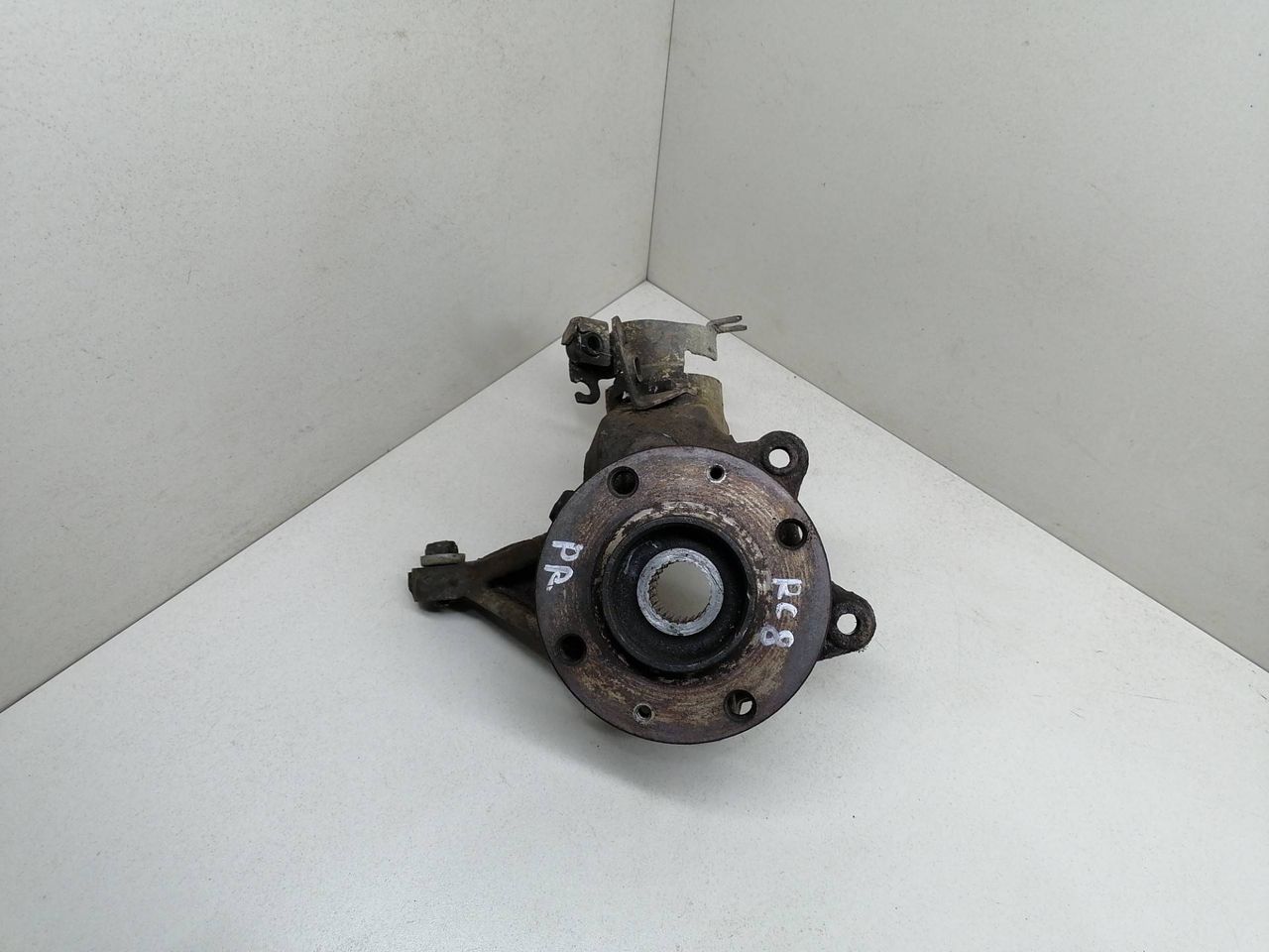 ступица передняя правая Citroen Xsara 1 поколение 1998, 1.9 л., D, DJY (XUD9A), дизель, 5МКПП, синий, хетчбэк 5 дв., передний привод, 330785, 364754 - фото №1