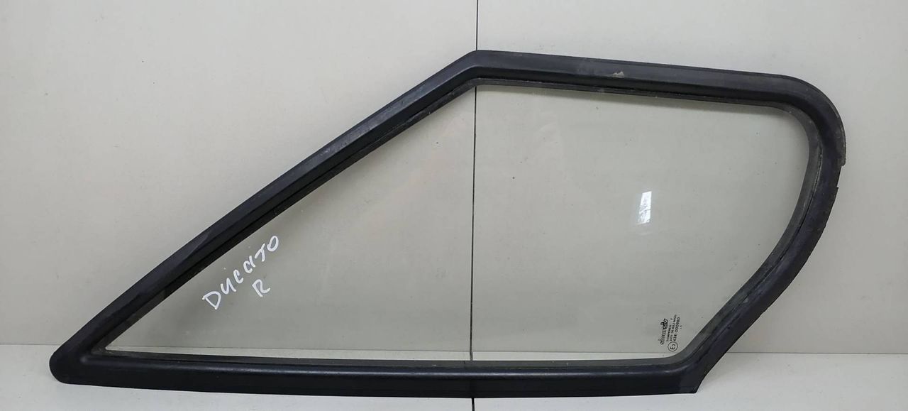 форточка передняя правая Fiat Ducato 2 поколение 1996, 1.9 л., дизель, МКПП, микроавтобус, 1305137080 - фото №1