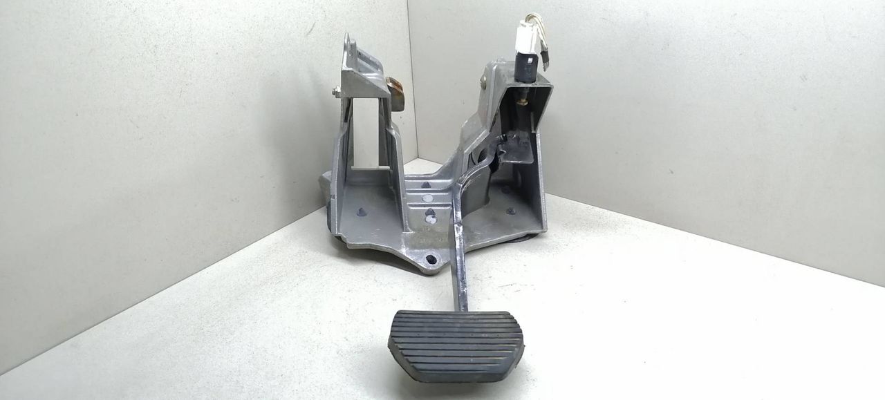 педаль тормоза Peugeot 607 1 поколение 9D 2003, 2.2 л., HDi, 4HX (DW12TED4/FAP), дизель, АКПП, синий, седан, передний привод, 0219100425 - фото №1
