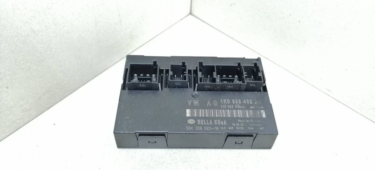 блок комфорта Skoda Octavia 2 поколение (A5) 1Z 2005, 1.9 л., TDi, BJB, дизель, 5МКПП, бежевый, хетчбэк 5 дв., передний привод, 1K0959433AK, 5DK008583-18 - фото №1