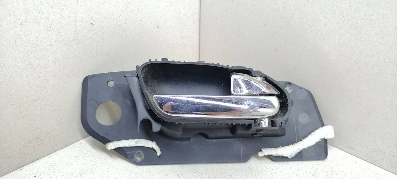 ручка внутренняя задняя правая Peugeot 607 1 поколение 9D 2003, 2.2 л., HDi, 4HX (DW12TED4/FAP), дизель, АКПП, синий, седан, передний привод, 9629160577 - фото №1