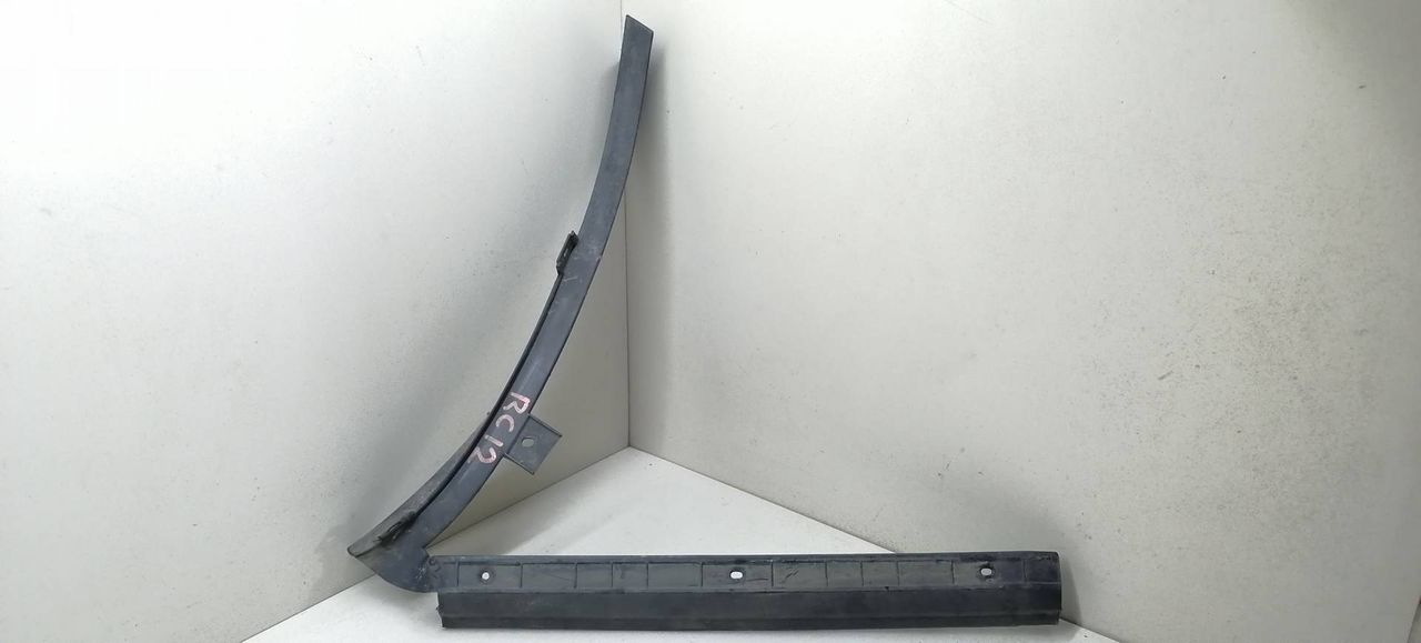 Крепление бампера заднего Volkswagen Passat B5 3B5 1997, 1.9 л., TDi, AHU, дизель, 5МКПП, серебристый, седан, передний привод, 3B5807393A - фото №1