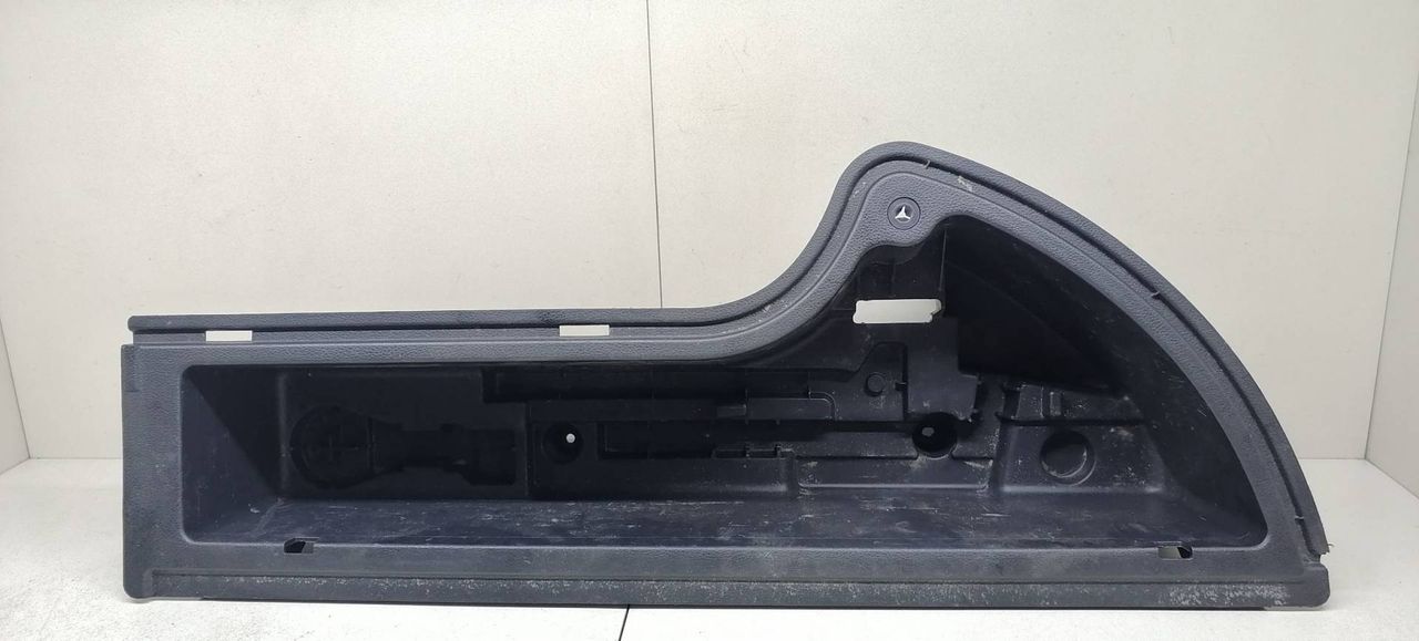 вещевое отделение в багажнике правое Nissan Murano Z50 2005, 3.5 л., i, VQ35DE, бензин, АКПП, серый, внедорожник 5 дв., полный привод, 84978-CA010 - фото №1