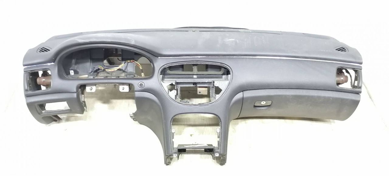 панель передняя салона (торпедо) Peugeot 607 1 поколение 9D 2003, 2.2 л., HDi, 4HX (DW12TED4/FAP), дизель, АКПП, синий, седан, передний привод, 1842780016, 1843669000 - фото №1