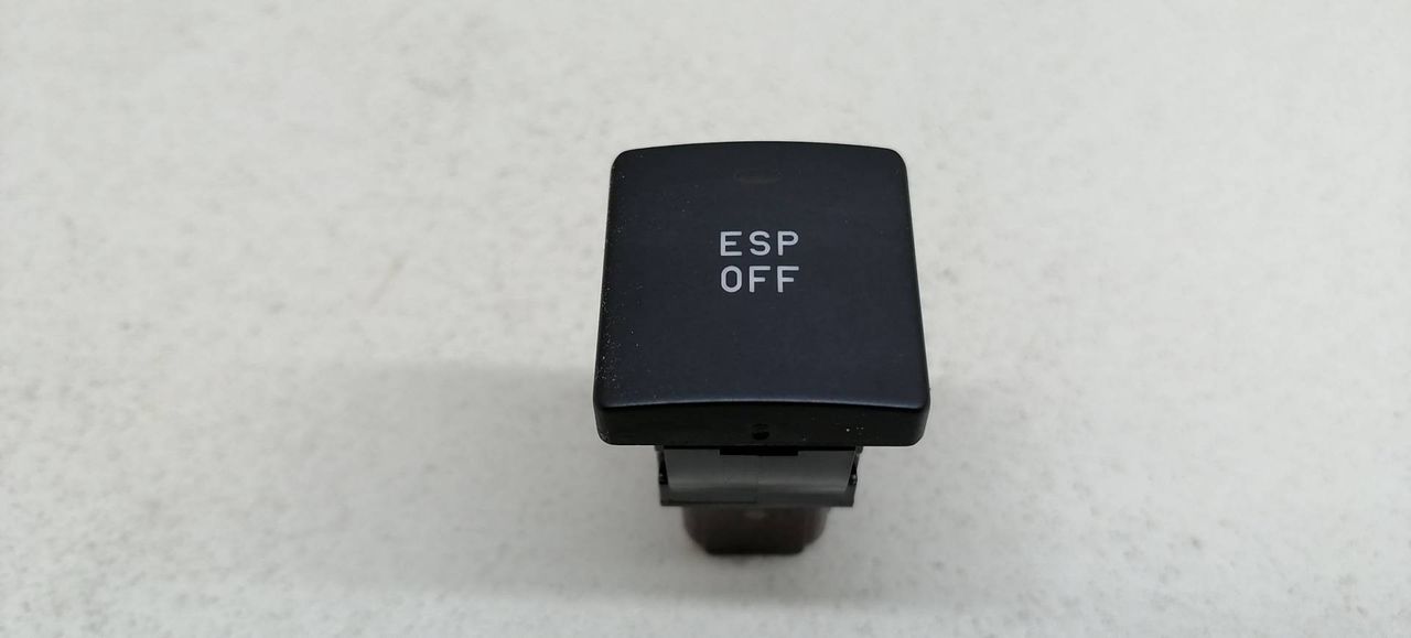кнопка ASC / ESP Peugeot 607 1 поколение 9D 2003, 2.2 л., HDi, 4HX (DW12TED4/FAP), дизель, АКПП, синий, седан, передний привод, 96420049XT - фото №1