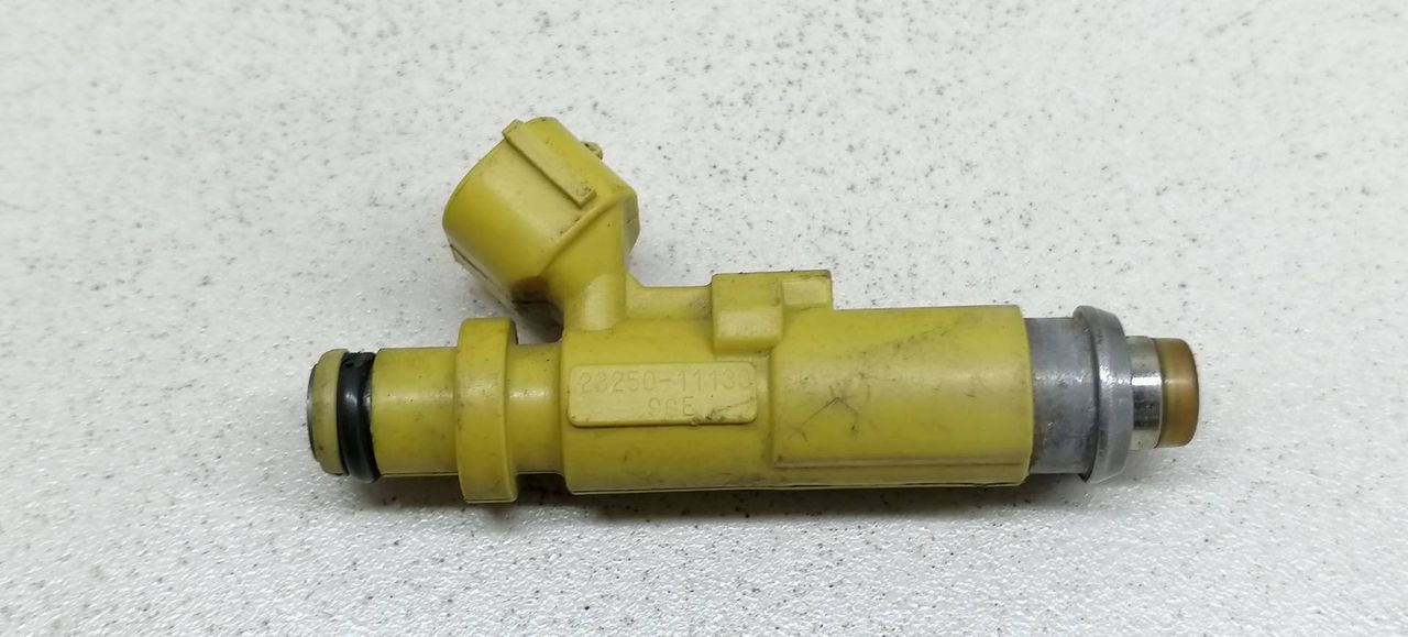 форсунка Toyota Corolla 8 поколение (E110) 1998, бензин, 23250-11130 - фото №1