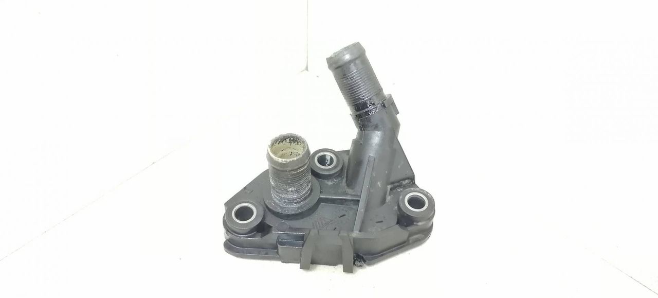 фланец (тройник) системы охлаждения Renault Laguna 3 поколение BT0A 2009, 1.5 л., DCi, K9K 780, дизель, 6МКПП, серый, хетчбэк 5 дв., передний привод, 800386710 - фото №1